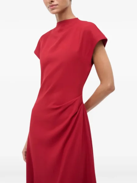 Rochie maxi Staud drapată de costum roșu