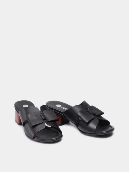 Кожаные шлепанцы Remonte черные