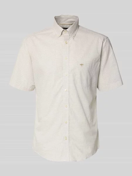 Koszula o kroju modern fit koszula casualowa z brustaszą i wyhaftowanym logo Fynch-hatton
