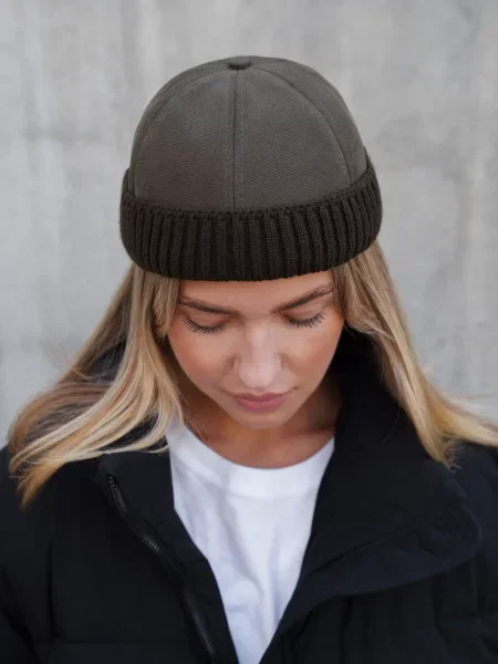 Without Шапка коричневий