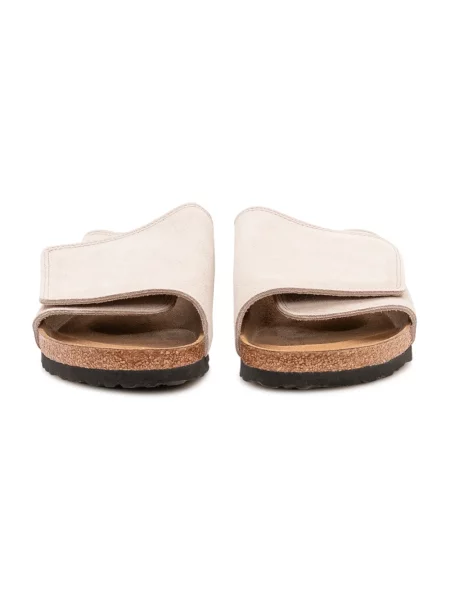 Klapki Birkenstock zamszowe beżowe