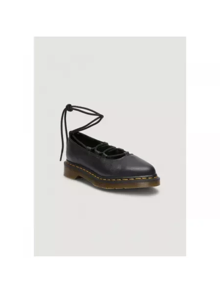 Šnurovacie čipkované tenisky Dr. Martens čierna