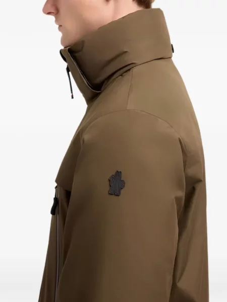 Яке Moncler Grenoble с качулка кафяво