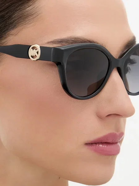 Солнцезащитные очки Michael Kors