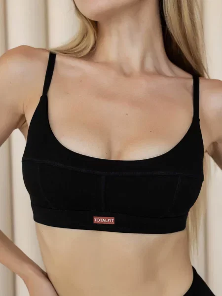 Бюстгальтер с мягкой чашкой чорний