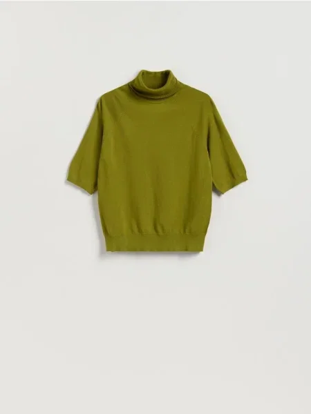 Reserved Pulover cu guler rulat verde-oliv deschis verde