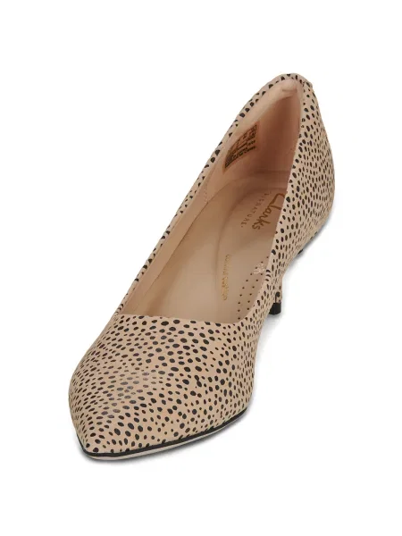 Pantofi Clarks bej