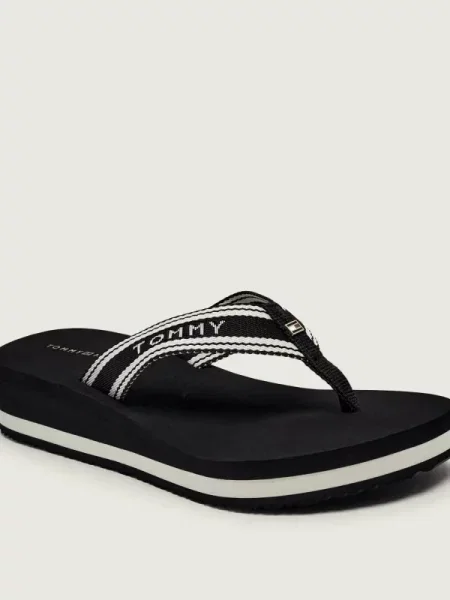 Șlapi Tommy Hilfiger cu imagine negru