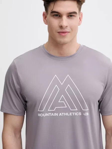 Футболка The North Face
