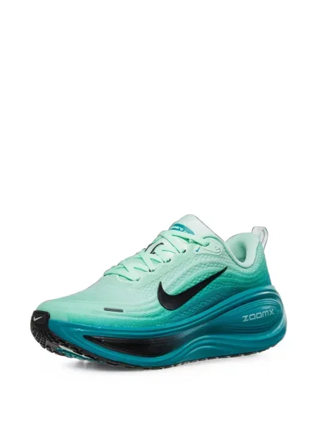 Sneakerși Nike Vomero plasă roșu