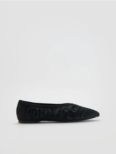 Balerini Reserved negru