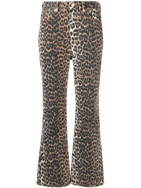 Jeansy Ganni w panterkę o krotszym kroju