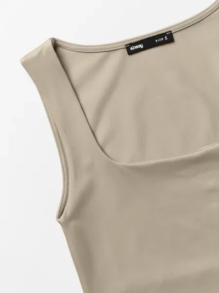 Класичний топ бежевий