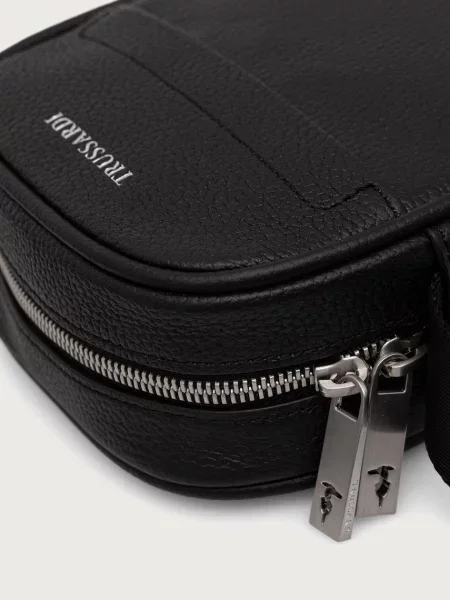 Кожаная сумка Trussardi