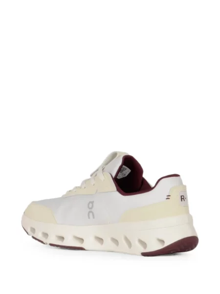 Sneaker On fehér