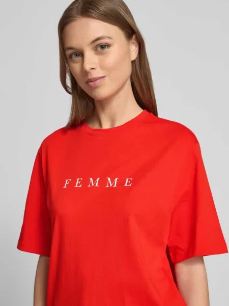T-shirt o kroju oversized z nadrukiem z logo model ‘VILJA’ Selected Femme czerwona