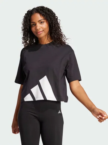 Футболка adidas чорний