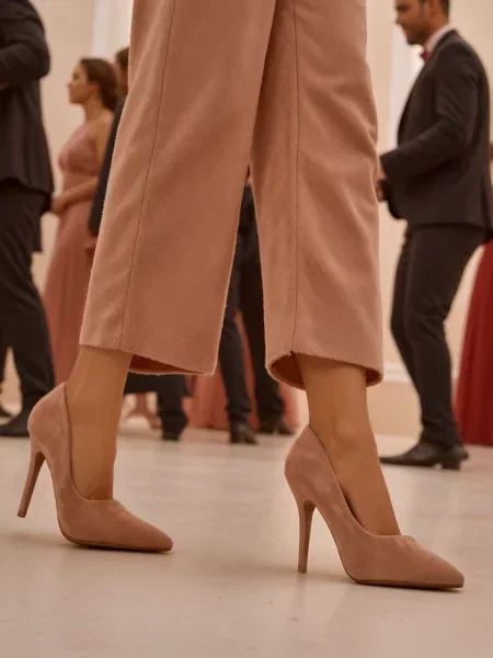 Salonarji Resti roza