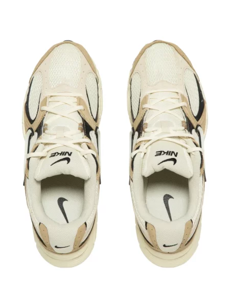 Презрамки велурени маратонки Nike Vomero бяло