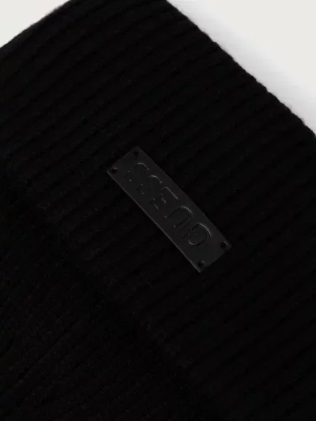 Шапка Guess