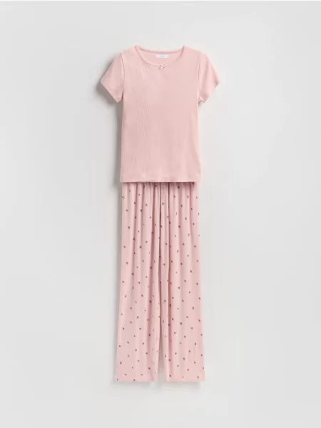 Reserved Pijama din două piese roz-pastel roz