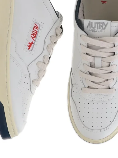Sneakerși Autry din piele alb