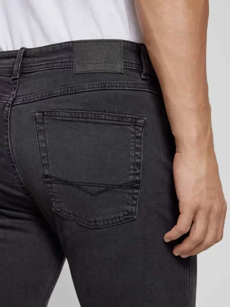 Jeansy o kroju regular fit z detalem marki Christian Berg Men