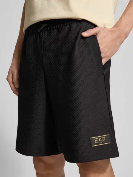 Szorty o kroju regular fit ze strukturalnym wzorem Ea7 Emporio Armani czarne