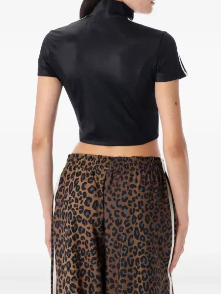 Pantaloni scurți Adidas zdrențuiți cu dungi din satin maro