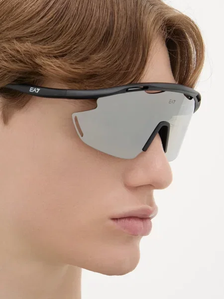 Emporio Armani férfi napszemüveg fekete