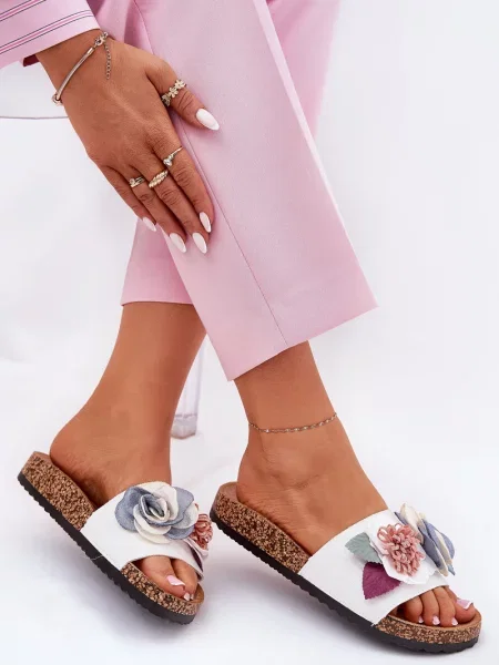 Copati Evento s cvetličnim vzorcem s platformo bela