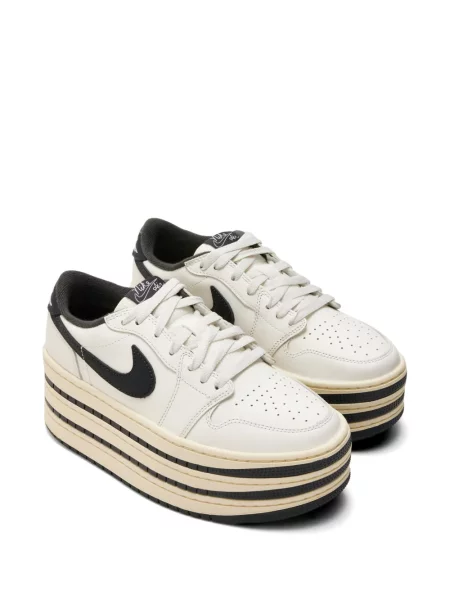 Бягане чехли Nike на платформе бродирани оранжево