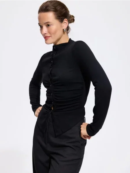 Reserved Bluză cu cute negru