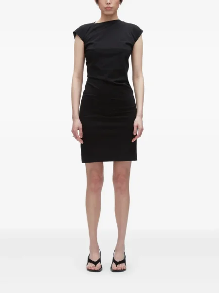 Rochie 3.1 Phillip Lim drapată de costum negru