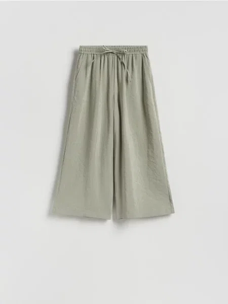 Reserved Pantaloni loose fit cu modal verde-pal verde