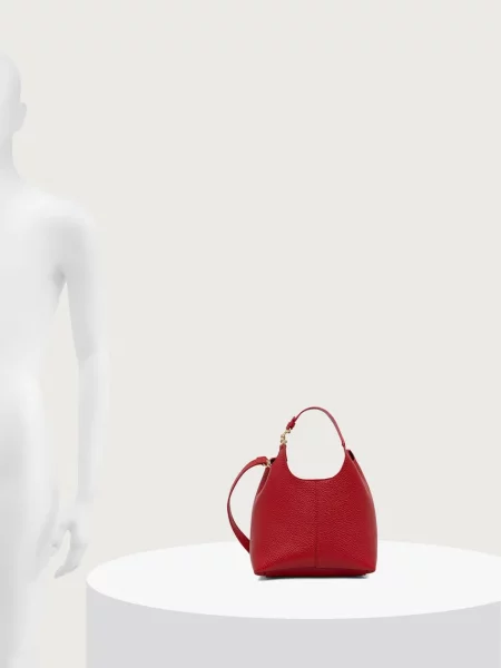 Кожаная сумка через плечо Coccinelle