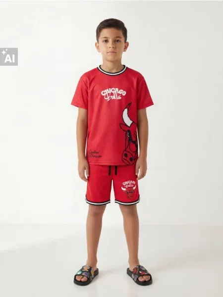Sinsay Volné šortky s potiskem Chicago Bulls NBA červená