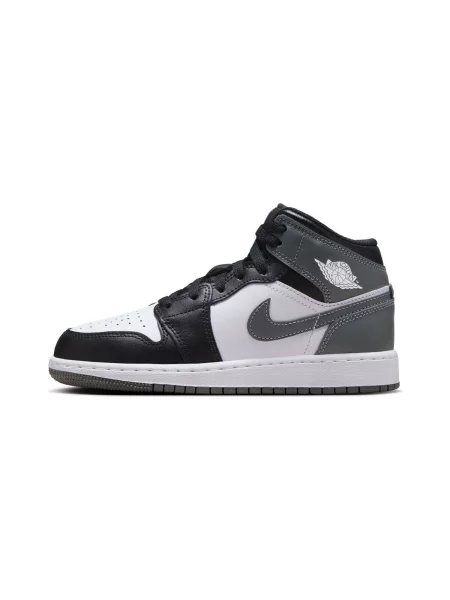 Členkové topánky Nike čierna