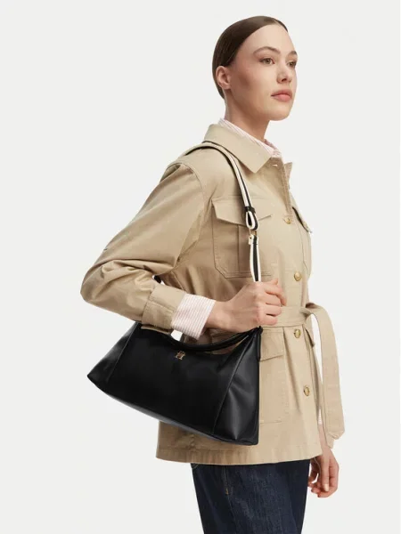 Torbica Tommy Hilfiger Th Essential Shoulder Bag crna