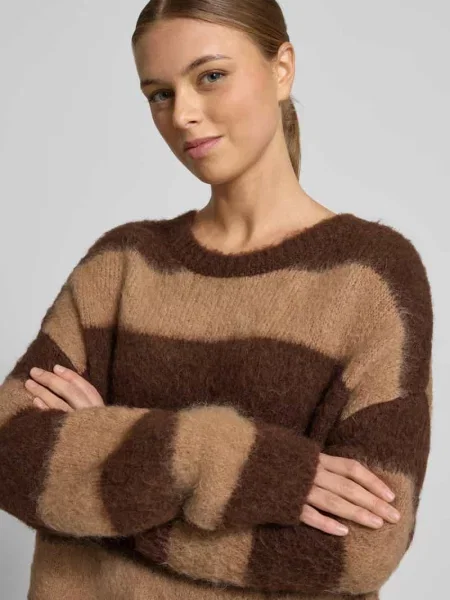 Sweter z dzianiny o kroju relaxed fit z dodatkiem wełny i moheru Smith And Soul