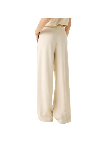 Trening Guess cu picior lat