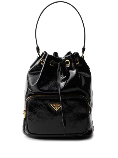 Geantă bucket Prada din piele de lac negru