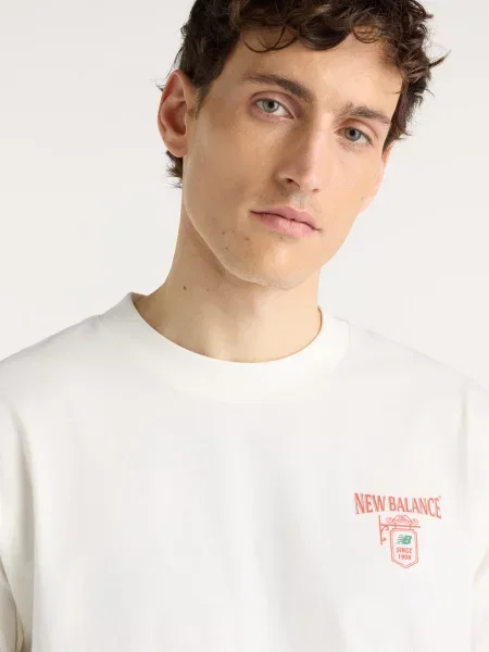 Футболка New Balance біла