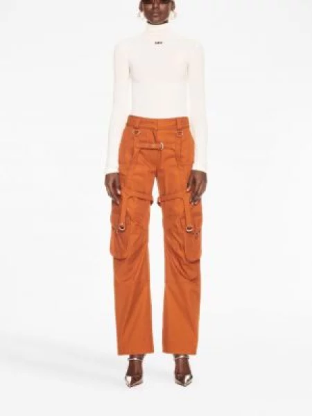 Top Off-white cu imagine alb