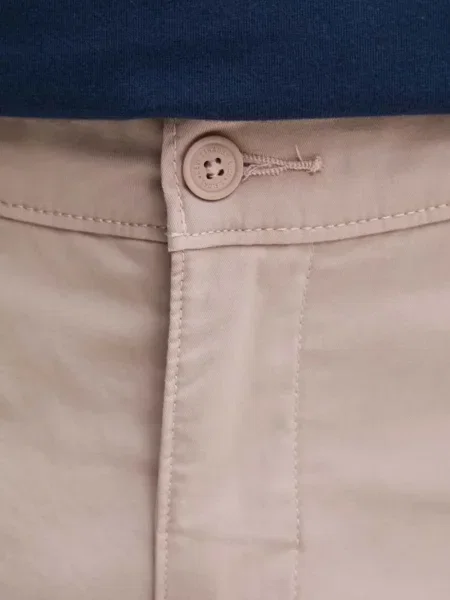 Lung pantaloni scurți Levi's® cu decolteu în V galben