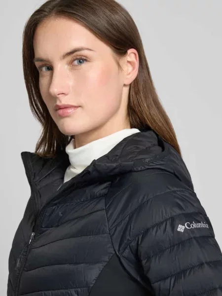 Kurtka pikowana o kroju slim fit z zamkiem błyskawicznym model ‘Omni-Shield’ Columbia czarna
