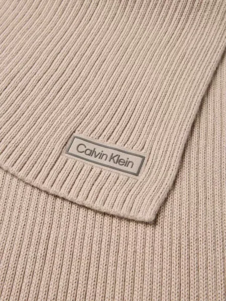 Szal z detalem z logo Ck Calvin Klein beżowa