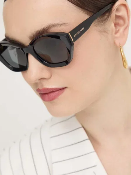 Sunčane naočale Michael Kors BEL AIR za žene crna