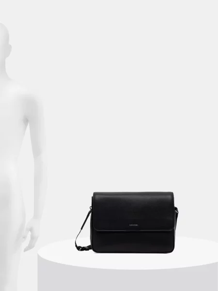 Táska Calvin Klein fekete