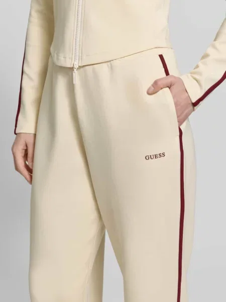 Spodnie dresowe z logo model JASMINE' Guess Activewear beżowe